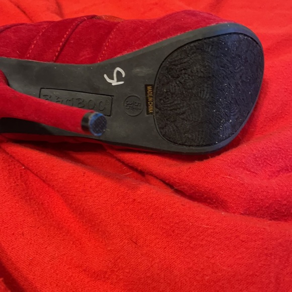 Red Suede/mesh 5 1/2” heels - Picture 5 of 9